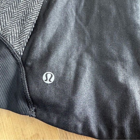 Lululemon Emerge Renewed Jacket | Size 8 | Giant Herringbone Black - Picture 5 of 6
